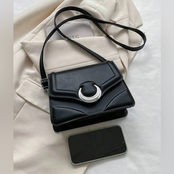 Black Decor Crescent Stitch Flap Purse - Picture 2 of 6